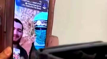 مكالمات الأسرى مع عائلاتهم تُرصد عبر شرائح هاتف إسرائيلية مخصصة للتجسس